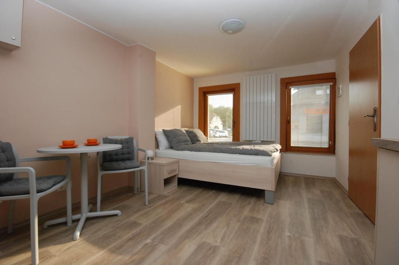 Apartman Mh Břeclav المظهر الخارجي الصورة